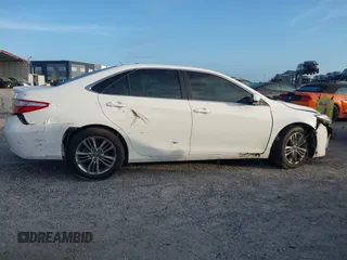2017 Toyota Camry XLE with VIN 4T1BF1FK1HU722048, listed as a IAAI auction lot 41958761 with 999,999 mi miles. Bid and sale history available at carsss.com. Image 12.