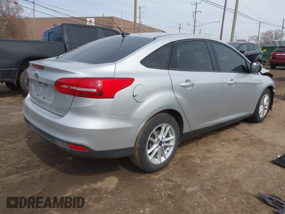 2017 Ford Focus SE with VIN 1FADP3F28HL300618, listed as a IAAI auction lot 41856517 with 35,491 mi miles. Bid and sale history available at carsss.com. Image 4.