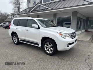 2011 Lexus GX 460 with VIN JTJBM7FXXB5032970, listed as a IAAI auction lot 41819709 with 197,182 mi miles. Bid and sale history available at carsss.com. Image 1.