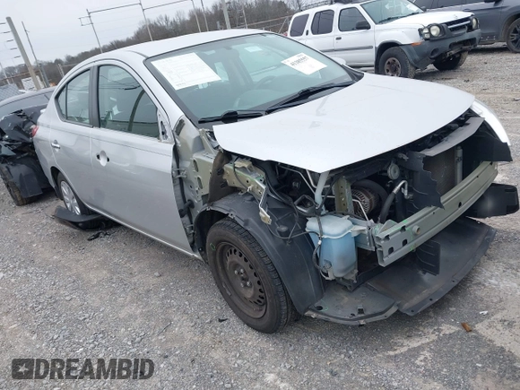 2016 Nissan Versa S Plus with VIN 3N1CN7AP2GL884039, listed as a IAAI auction lot 41385557 with 90,307 mi miles. Bid and sale history available at carsss.com. Image 1.