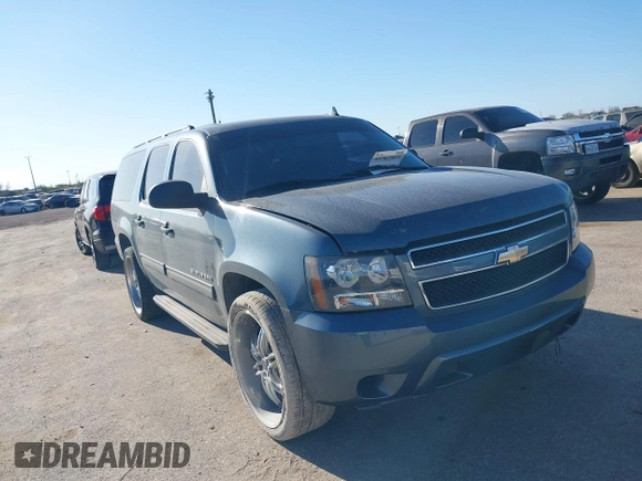 2010 Chevrolet Suburban LS with VIN 1GNUCHE09AR167462, listed as a IAAI auction lot 41767923 with 180,551 mi miles. Bid and sale history available at carsss.com. Image 1.