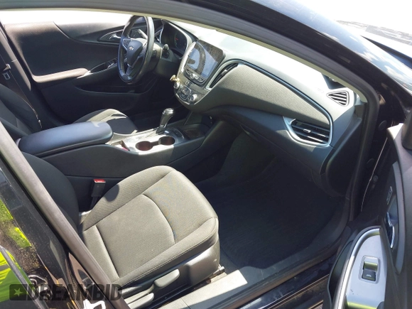 2020 Chevrolet Malibu RS with VIN 1G1ZG5ST2LF060556, listed as a IAAI auction lot 42008963 with 94,839 mi miles and . Bid and sale history available at DreamBid. Image 5.