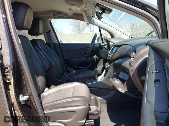 2021 Chevrolet Trax LT with VIN KL7CJPSB0MB340466, listed as a IAAI auction lot 42044241 with 27,019 mi miles. Bid and sale history available at carsss.com. Image 5.