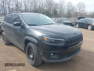 2022 Jeep Cherokee X with VIN 1C4PJMCX0ND527533, listed as a IAAI auction lot 41674822 with 36,300 mi miles. Bid and sale history available at carsss.com. Image 1.