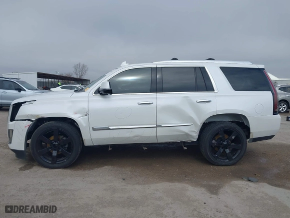 2016 Cadillac Escalade Luxury Collection with VIN 1GYS4BKJ2GR156944, listed as a IAAI auction lot 41644192 with 135,862 mi miles. Bid and sale history available at carsss.com. Image 14.