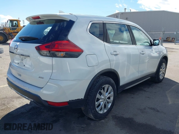 2017 Nissan Rogue SV with VIN KNMAT2MV9HP558445, listed as a IAAI auction lot 41637607 with 141,692 mi miles. Bid and sale history available at carsss.com. Image 4.