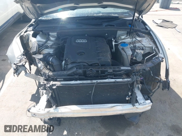 2014 Audi A5 Premium Plus z VIN WAULFAFH6EN003233, wystawiony jako IAAI lot #42178794 z przebiegiem 59 860 mil mil oraz . Historia ofert i sprzedaży dostępna na DreamBid. Obrazek 10.