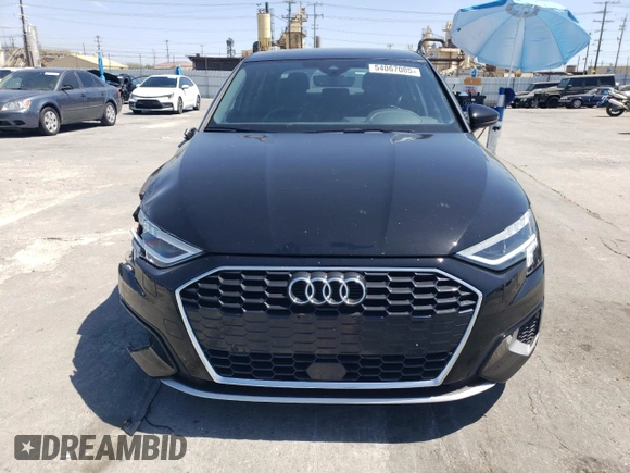 2024 Audi A3 Premium z VIN WAUAUDGYXRA029568, wystawiony jako Copart lot #54067005 z przebiegiem 14 130 mil mil oraz Szkoda całkowita • Salvage title. Historia ofert i sprzedaży dostępna na DreamBid. Obrazek 5.