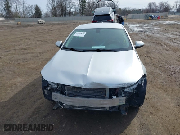 2019 Buick Regal Preferred II with VIN W04GM6SX6K1066687, listed as a IAAI auction lot 41824049 with 60,606 mi miles and . Bid and sale history available at DreamBid. Image 6.