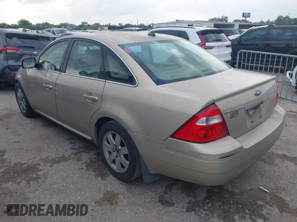 2007 Ford Five Hundred SEL z VIN 1FAHP241X7G130257, wystawiony jako IAAI lot #42129777 z przebiegiem 266 107 mil mil oraz . Historia ofert i sprzedaży dostępna na DreamBid. Obrazek 3.