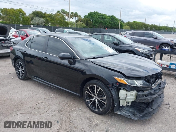 2018 Toyota Camry LE z VIN 4T1B11HK6JU158382, wystawiony jako IAAI lot #42185532 z przebiegiem 94 802 mil mil oraz . Historia ofert i sprzedaży dostępna na DreamBid. Obrazek 1.