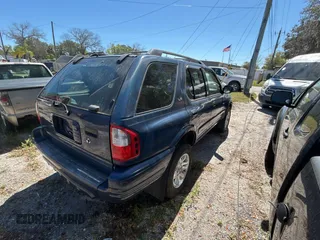 2002 Isuzu Rodeo S z VIN 4S2CK58W124324362, wystawiony jako Copart lot #49668045 z przebiegiem Nie podano mil oraz Czysty tytuł • Clean title. Historia ofert i sprzedaży dostępna na DreamBid. Obrazek 4.