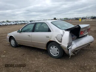 2000 Toyota Camry CE z VIN 4T1BG22K6YU991932, wystawiony jako Copart lot #55588155 z przebiegiem 188 363 mil mil oraz Szkoda całkowita • Salvage title. Historia ofert i sprzedaży dostępna na DreamBid. Obrazek 2.