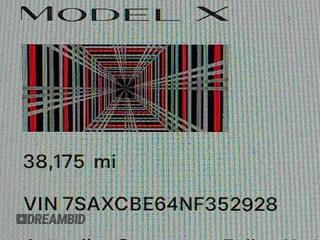 2022 Tesla Model X Plaid z VIN 7SAXCBE64NF352928, wystawiony jako IAAI lot #41406070 z przebiegiem 38 175 mil mil oraz . Historia ofert i sprzedaży dostępna na DreamBid. Obrazek 16.