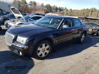 2005 Chrysler 300 300C AWD z VIN 2C3AK63H65H671814, wystawiony jako Copart lot #82867974 z przebiegiem 153 186 mil mil oraz Nie do naprawy. Historia ofert i sprzedaży dostępna na DreamBid. Obrazek 1.