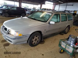 2000 Volvo V70 with VIN YV1LZ56D2Y2671884, listed as a Copart auction lot 85076674 with 180,420 mi miles and Clean Title. Bid and sale history available at carsss.com. Image 1.