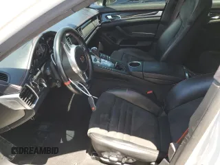 2016 Porsche Panamera GTS z VIN WP0AF2A71GL081996, wystawiony jako Copart lot #50049303 z przebiegiem 87 940 mil mil oraz . Historia ofert i sprzedaży dostępna na DreamBid. Obrazek 7.