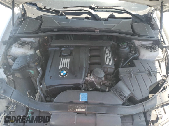 2008 BMW 3 Series 328i with VIN WBAVA37508NL48589, listed as a Copart auction lot 54542995 with 170,035 mi miles and Salvage Title. Bid and sale history available at DreamBid. Image 11.