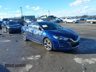 2017 Nissan Maxima SV with VIN 1N4AA6AP1HC433441, listed as a IAAI auction lot 41208219 with 61,768 mi miles. Bid and sale history available at carsss.com. Image 1.