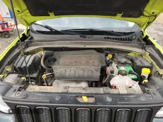 2017 Jeep Renegade Altitude with VIN ZACCJBBBXHPF05103, listed as a Copart auction lot 71092455 with 101,972 mi miles and Non repairable. Bid and sale history available at DreamBid. Image 15.
