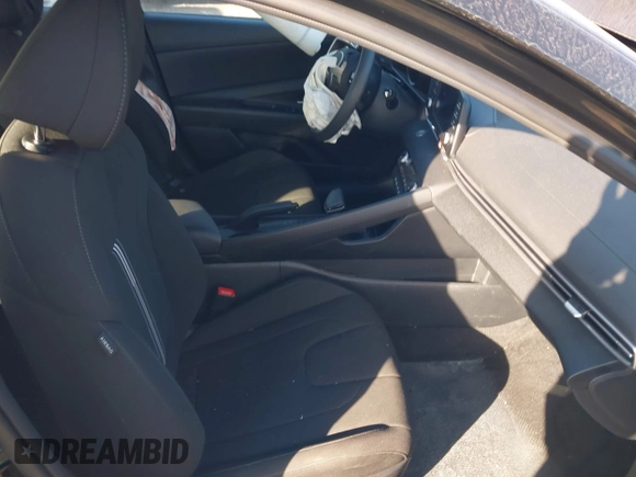 2023 Hyundai Elantra SEL z VIN KMHLM4AG6PU623478, wystawiony jako IAAI lot #40790315 z przebiegiem 14 654 mil mil oraz . Historia ofert i sprzedaży dostępna na DreamBid. Obrazek 5.