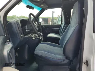 2000 GMC Savana z VIN 1GJHG35R0Y1116076, wystawiony jako Copart lot #50339725 z przebiegiem 263 035 mil mil oraz Nie do naprawy • Non repairable. Historia ofert i sprzedaży dostępna na DreamBid. Obrazek 7.