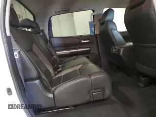 2018 Toyota Tundra SR5 z VIN 5TFHW5F15JX767768, wystawiony jako Copart lot #73587614 z przebiegiem 61 001 mil mil oraz Szkoda całkowita • Salvage title. Historia ofert i sprzedaży dostępna na DreamBid. Obrazek 10.