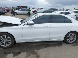 2016 Mercedes-Benz C 300 with VIN 55SWF4JB0GU124439, listed as a IAAI auction lot 40302446 with 71,304 mi miles and . Bid and sale history available at carsss.com. Image 15.