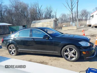 2013 Mercedes-Benz S 550 with VIN WDDNG9EB3DA499477, listed as a IAAI auction lot 41590018 with 64,547 mi miles and . Bid and sale history available at DreamBid. Image 13.