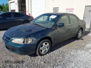 2000 Honda Accord EX z VIN 1HGCG1658YA015144, wystawiony jako IAAI lot #42303853 z przebiegiem 286 846 mil mil oraz . Historia ofert i sprzedaży dostępna na DreamBid. Obrazek 6.