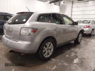 2007 Mazda CX-7 Sport with VIN JM3ER293670158686, listed as a IAAI auction lot 41920114 with 179,012 mi miles. Bid and sale history available at carsss.com. Image 4.