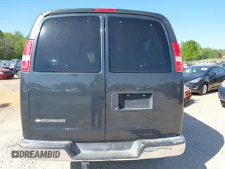 2017 Chevrolet Express Passenger LT z VIN 1GAZGPFGXH1166220, wystawiony jako IAAI lot #42018697 z przebiegiem 206 940 mil mil oraz . Historia ofert i sprzedaży dostępna na DreamBid. Obrazek 16.