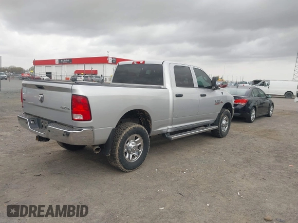 2015 Ram 2500 Tradesman z VIN 3C6UR5CL7FG557414, wystawiony jako IAAI lot #41829862 z przebiegiem 106 106 mil mil oraz . Historia ofert i sprzedaży dostępna na DreamBid. Obrazek 4.