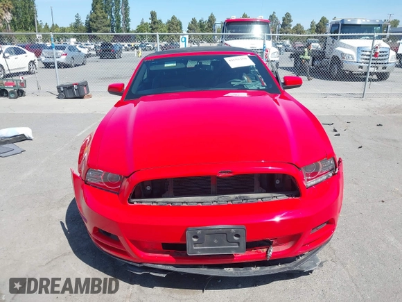 2014 Ford Mustang V6 with VIN 1ZVBP8EM7E5316940, listed as a IAAI auction lot 42555358 with Not provided miles and . Bid and sale history available at DreamBid. Image 13.