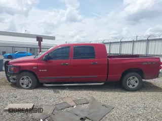 2008 Dodge 1500 SLT z VIN 3D7KR19D38G126652, wystawiony jako IAAI lot #42156444 z przebiegiem 212 884 mil mil oraz . Historia ofert i sprzedaży dostępna na DreamBid. Obrazek 14.