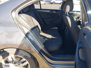 2015 Volkswagen Jetta Sedan 2.0L TDI SEL with VIN 3VWLA7AJ4FM233246, listed as a IAAI auction lot 41692861 with 181,623 mi miles. Bid and sale history available at carsss.com. Image 8.