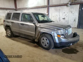 2016 Jeep Patriot Sport SE z VIN 1C4NJPBA8GD679214, wystawiony jako Copart lot #88990335 z przebiegiem 131 640 mil mil oraz Szkoda całkowita • Salvage title. Historia ofert i sprzedaży dostępna na DreamBid. Obrazek 4.