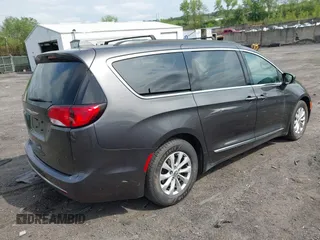 2017 Chrysler Pacifica Touring L with VIN 2C4RC1BG5HR705277, listed as a IAAI auction lot 42230036 with 75,287 mi miles and . Bid and sale history available at DreamBid. Image 4.