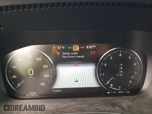 2018 Volvo XC60 Inscription with VIN YV4A22RL8J1016625, listed as a Copart auction lot 51474595 with 42,343 mi miles and Salvage Title. Bid and sale history available at carsss.com. Image 9.