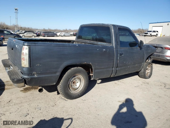 1989 Chevrolet C/K 1500 with VIN 1GCDC14K9KZ260812, listed as a Copart auction lot 47553475 with 340,196 mi miles and Salvage Title. Bid and sale history available at carsss.com. Image 3.