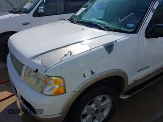 2005 Ford Explorer Eddie Bauer с VIN 1FMDU64WX5UB50331, выставлен на аукционе IAAI как лот 42436988 с пробегом 239 156 миль миль и . История ставок и продаж доступна на DreamBid. Изображение 6.