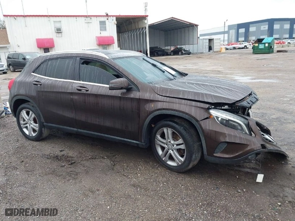 2015 Mercedes-Benz GLA-Class GLA 250 with VIN WDCTG4GB0FJ039966, listed as a IAAI auction lot 41652931 with NaN miles. Bid and sale history available at carsss.com. Image 14.