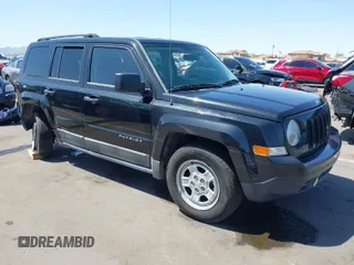 2011 Jeep Patriot Latitude with VIN 1J4NT1GA0BD107704, listed as a IAAI auction lot 41953964 with 102,789 mi miles. Bid and sale history available at carsss.com. Image 1.