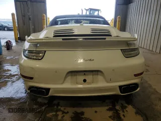 2015 Porsche 911 Turbo z VIN WP0CD2A91FS178328, wystawiony jako Copart lot #57880135 z przebiegiem 34 588 mil mil oraz Szkoda całkowita • Salvage title. Historia ofert i sprzedaży dostępna na DreamBid. Obrazek 6.