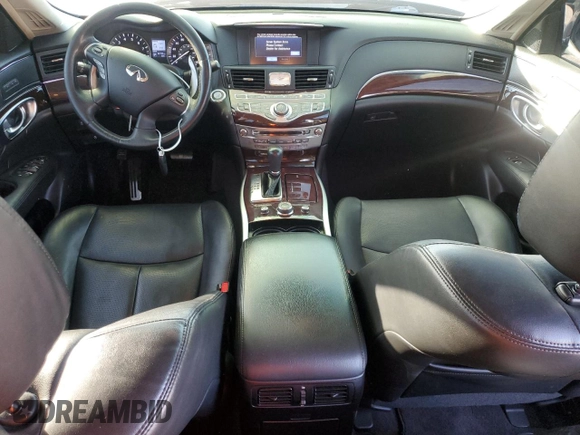 2018 Infiniti Q70 Luxe с VIN JN1BY1AR6JM220129, выставлен на аукционе Copart как лот 84063024 с пробегом 63 739 миль миль и Списание • Salvage title. История ставок и продаж доступна на DreamBid. Изображение 8.