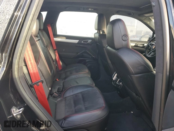 2017 Porsche Cayenne GTS с VIN WP1AD2A27HLA81530, выставлен на аукционе Copart как лот 82961224 с пробегом 73 015 миль миль и Списание • Salvage title. История ставок и продаж доступна на DreamBid. Изображение 11.