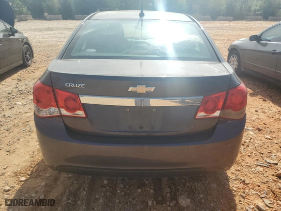 2014 Chevrolet Cruze LS with VIN 1G1PA5SG8E7483036, listed as a Copart auction lot 52026115 with 113,243 mi miles and Clean Title. Bid and sale history available at carsss.com. Image 6.