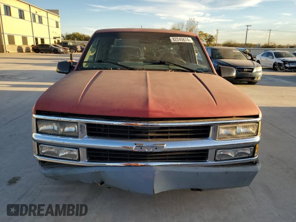 1998 Chevrolet Silverado 1500 with VIN 2GCEC19M8W1262449, listed as a Copart auction lot 82245674 with 167,928 mi miles and Salvage Title. Bid and sale history available at DreamBid. Image 5.