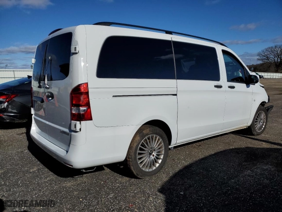 2018 Mercedes-Benz Metris Passenger Van with VIN WD4PG2EE7J3475970, listed as a Copart auction lot 80128174 with 0 mi miles and Salvage Title. Bid and sale history available at carsss.com. Image 3.