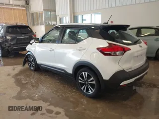 2019 Nissan Kicks SR with VIN 3N1CP5CU7KL538238, listed as a IAAI auction lot 41688621 with 40,142 mi miles. Bid and sale history available at carsss.com. Image 3.